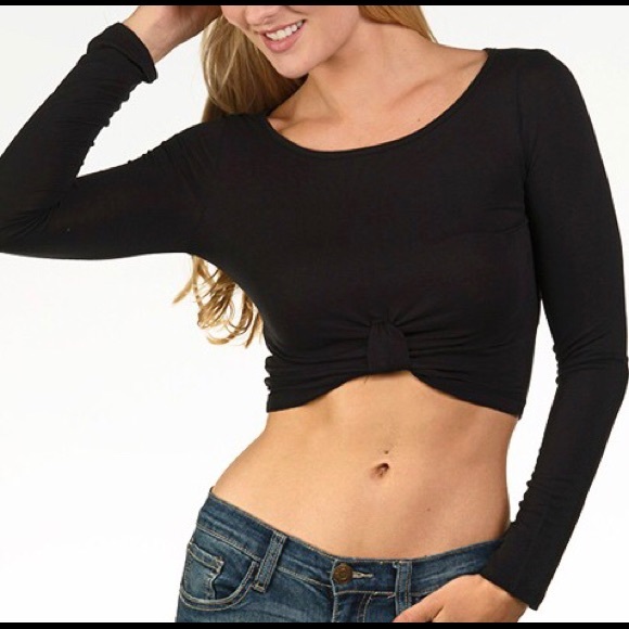 SOFT KNOT FRONT CROP TOP - Picture 6 of 7